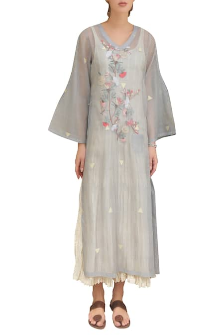 PRAMA BY PRATIMA PANDEY Handwoven chikankari embroidered kurta set 