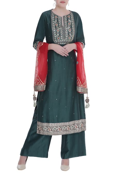 Priyanka Singh Chanderi Kurta Set 