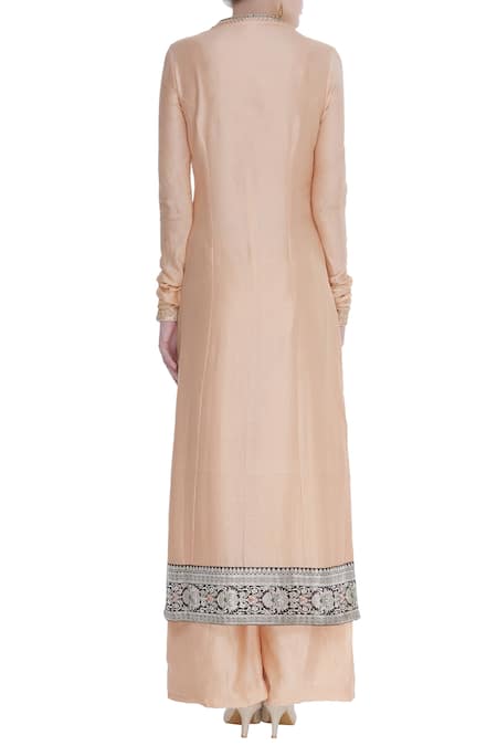 Priyanka Singh Gota pati & sequin embroidered kurta with pants and dupatta 