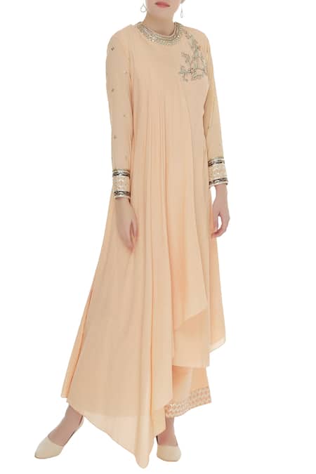 Priyanka Singh Gota & resham asymmetric embroidered kurta set 
