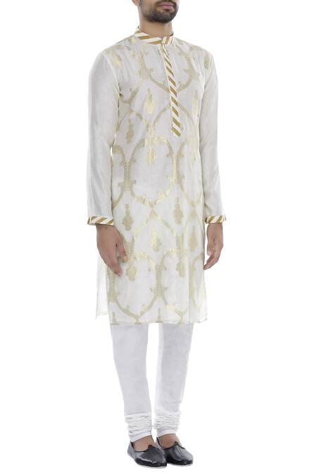 Rar Studio Off White Mughal Jaal Embroidered Kurta Set Online at Aza Fashions Rar Studio_Off White Mughal Jaal Embroidered Kurta Set_Online_at_Aza_Fashions
