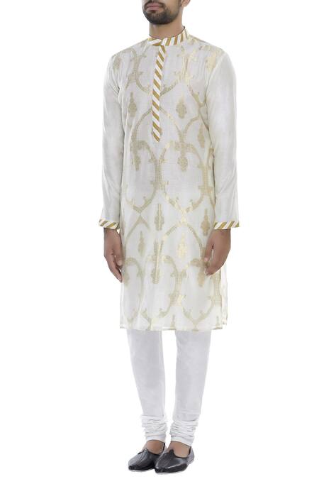 Buy Rar Studio Off White Mughal Jaal Embroidered Kurta Set Online at Aza Fashions Buy_Rar Studio_Off White Mughal Jaal Embroidered Kurta Set_Online_at_Aza_Fashions