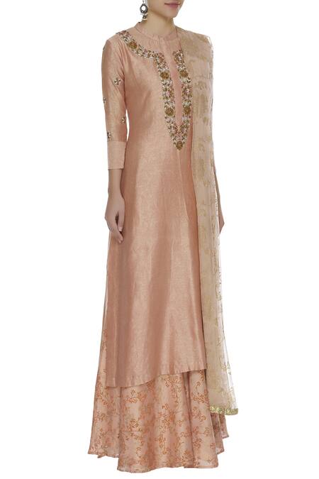 Manasi Sengupta_Peach Silk Chanderi Embroidered Mandarin Collar Floral Kurta Lehenga Set _Online_at_Aza_Fashions