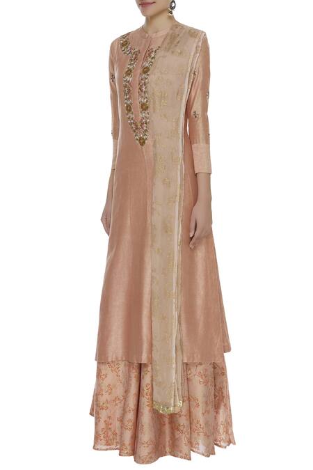 Buy_Manasi Sengupta_Peach Silk Chanderi Embroidered Mandarin Collar Floral Kurta Lehenga Set _Online_at_Aza_Fashions