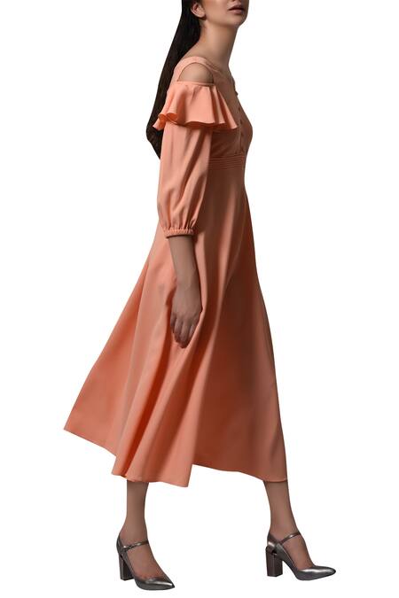 Manika Nanda_Peach Moss Crepe Leaf Neck Cold Shoulder Midi Dress _Online_at_Aza_Fashions