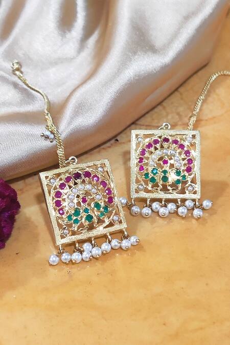 Buy_Devanshi Renu Jewels_Gold Plated Stone Geometric Shaped Earrings_Online_at_Aza_Fashions