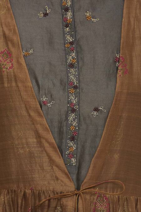 Virtuoso By Mekha And Anurag_Brown Cotton Silk Embroidered Floral Collared Inner Kurta With Tunic Jacket_at_Aza_Fashions