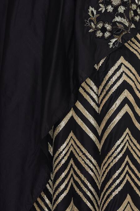 Samatvam By Anjali Bhaskar_Black Silk Embroidered Lehenga Set _at_Aza_Fashions