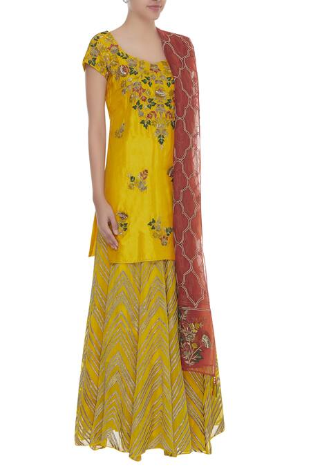 Samatvam By Anjali Bhaskar_Yellow Viscose Georgette, Silk Organza Sequins And Bead Kurta Lehenga Set _Online_at_Aza_Fashions