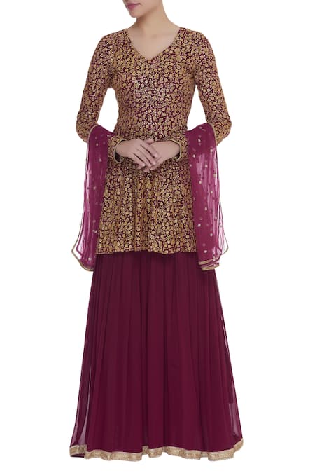 Abhi Singh_Maroon Layered Anarkali With Dupatta  _Online_at_Aza_Fashions