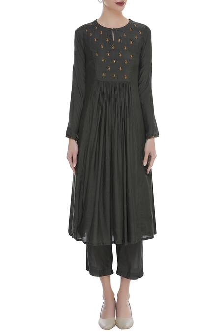 Buy_Sagaa By Vanita_Black Silk Sequin Embroidery Keyhole Dabka Kurta Set _Online_at_Aza_Fashions
