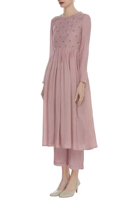 Sagaa By Vanita Pink Silk Embroidered Keyhole Zari Kurta Set Online at Aza Fashions Sagaa By Vanita_Pink Silk Embroidered Keyhole Zari Kurta Set_Online_at_Aza_Fashions