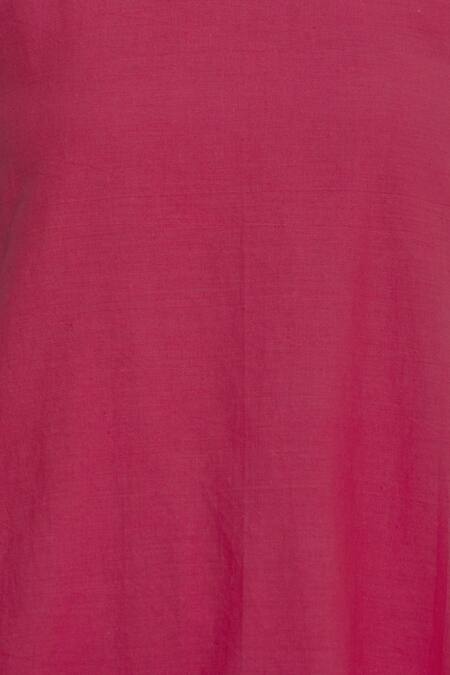 Sagaa By Vanita Pink Cotton Mal Embroidered Round Neckline Asymmetric Two Toned Kurta at Aza Fashions Sagaa By Vanita_Pink Cotton Mal Embroidered Round Neckline Asymmetric Two Toned Kurta_at_Aza_Fashions