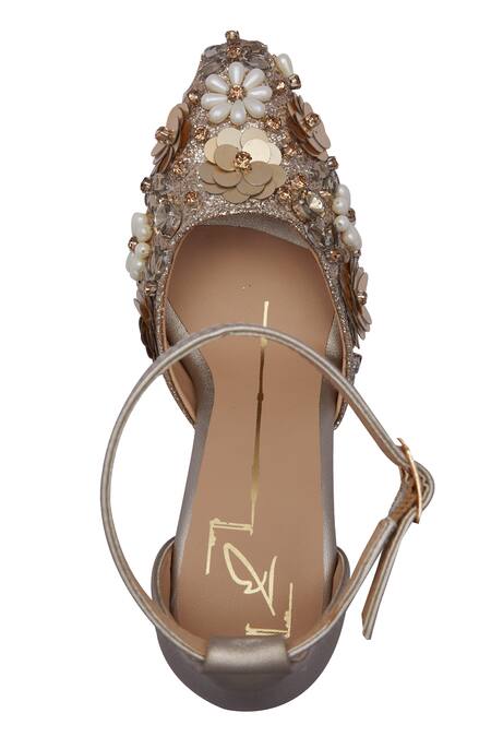 Nidhi Bhandari Gold 3d Embroidered Heels Online at Aza Fashions Nidhi Bhandari_Gold 3d Embroidered Heels_Online_at_Aza_Fashions