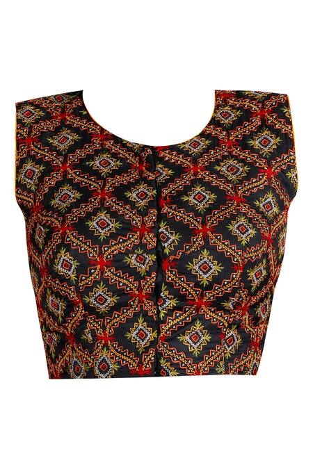 Shop_LATHA PUTTANNA_Red Silk Thread Round Neck Hand Embroidered Saree With Blouse_Online_at_Aza_Fashions