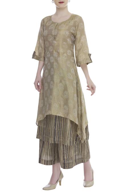 Itara Gold Floral Kurta With Printed Inner And Pants