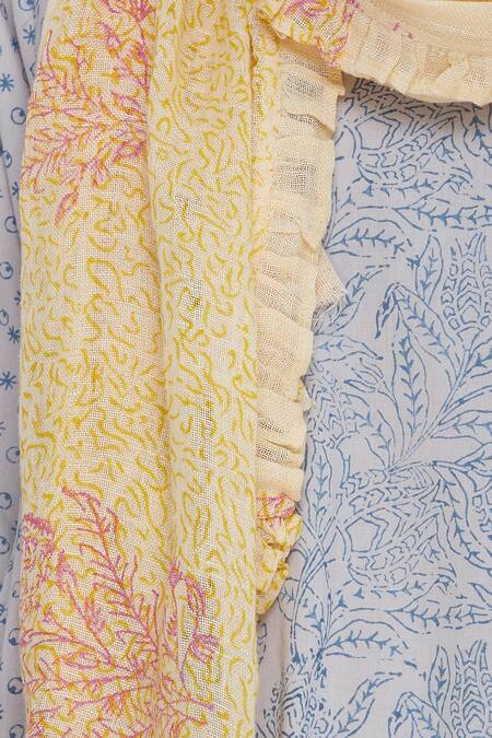 Shagun Manchanda_Cream Block Printed Tasseled Stole _Online_at_Aza_Fashions