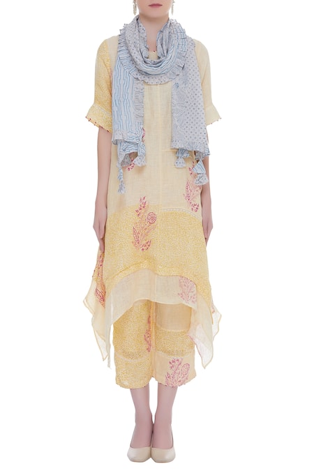 Shagun Manchanda Block printed frilly stole 