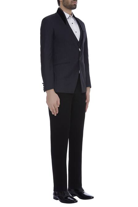 Kommal Sood Black Blended Micro Wooven Cupro Blazer Jacket With Trouser Pant Online at Aza Fashions Kommal Sood_Black Blended Micro Wooven Cupro Blazer Jacket With Trouser Pant _Online_at_Aza_Fashions