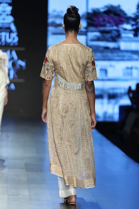 Prama By Pratima Pandey Floral Embroidered Long Kurta With Pants 