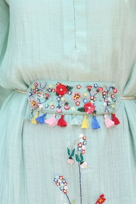 Desert Shine By Sulochana Jangir_Green Chanderi Beads, Tassels, Embroidery Round Neck Deer And Duck Kaftan_at_Aza_Fashions