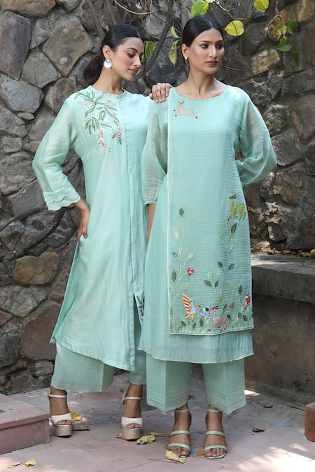 Desert Shine By Sulochana Jangir_Green Chanderi Embroidery, Patchwork Round Neck Kurta And Pant Set_Online_at_Aza_Fashions