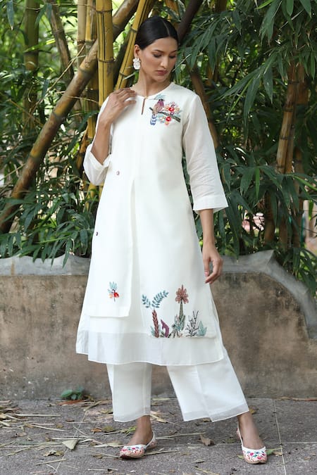 Buy_Desert Shine By Sulochana Jangir_White Chanderi Embroidery Round Neck Handwoven Kurta And Pant Set