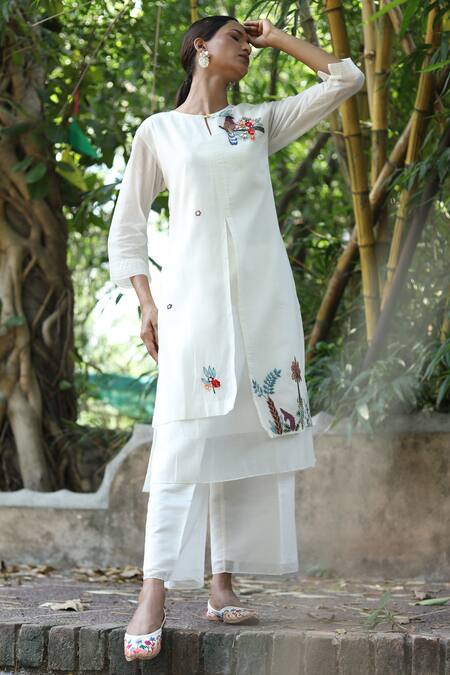Shop_Desert Shine By Sulochana Jangir_White Chanderi Embroidery Round Neck Handwoven Kurta And Pant Set