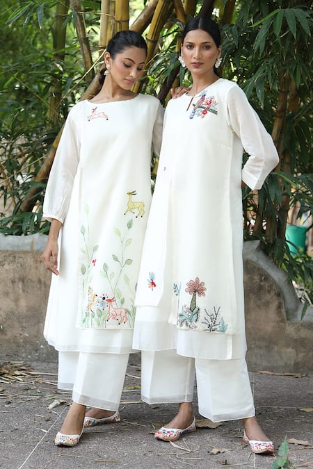 Desert Shine By Sulochana Jangir_White Chanderi Embroidery Round Neck Handwoven Kurta And Pant Set_Online_at_Aza_Fashions