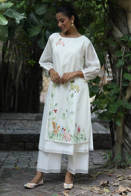 Shop Desert Shine By Sulochana Jangir White Chanderi Embroidery Round Neck Handwoven Kurta And Pant Set Shop_Desert Shine By Sulochana Jangir_White Chanderi Embroidery Round Neck Handwoven Kurta And Pant Set