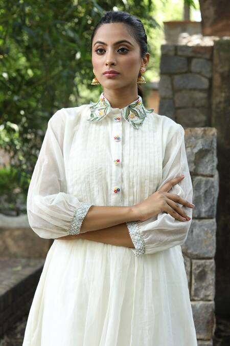 Shop_Desert Shine By Sulochana Jangir_White Chanderi Sequins, Beads, Patchwork Bandeau Embroidered Kurta And Pant Set_Online_at_Aza_Fashions