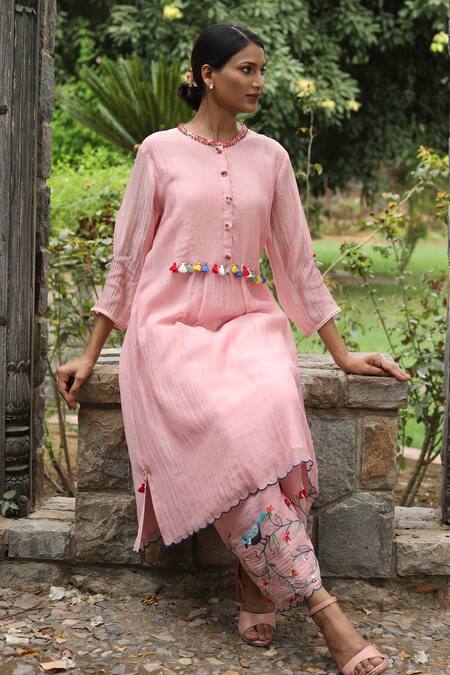 Desert Shine By Sulochana Jangir_Pink Chanderi Tassels, Embroidery Round Neck Pintucked Kurta And Aari Salwar Set _Online_at_Aza_Fashions