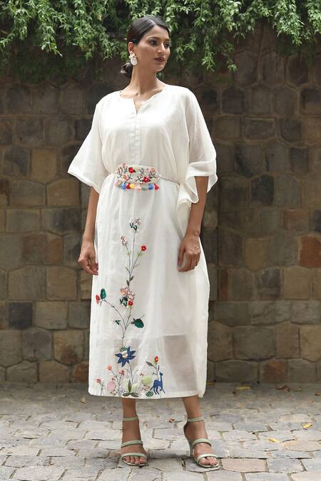 Desert Shine By Sulochana Jangir_White Chanderi Embroidery Round Neck Deer And Duck Kaftan_Online_at_Aza_Fashions