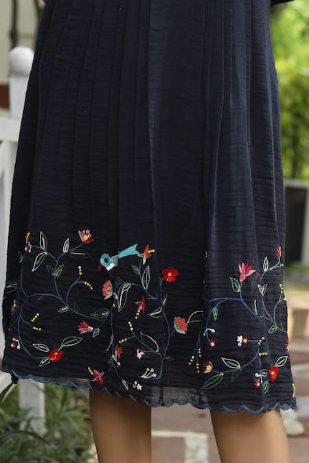 Desert Shine By Sulochana Jangir_Blue Chanderi Embroidery Round Neck Floral Jaal Aari Dress_at_Aza_Fashions