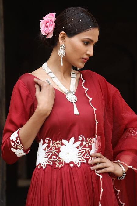 Shop_Nitisha Kashyap Official_Maroon Organza, Taffeta Mirrors, Beads, Zari, Floral Sleeve Anarkali Set _Online_at_Aza_Fashions