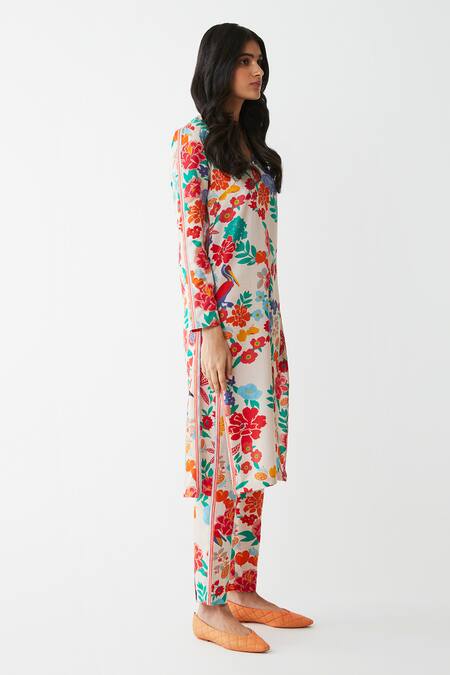 Kshitij Jalori_Multi Color Cotton Silk Satin V Neck Floral Print Kurta Set _Online_at_Aza_Fashions