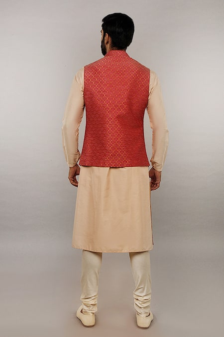 Shop Vanshik Maroon Cotton Silk Embroidered Bundi And Kurta Set at Aza Fashions Shop_Vanshik_Maroon Cotton Silk Embroidered Bundi And Kurta Set _at_Aza_Fashions