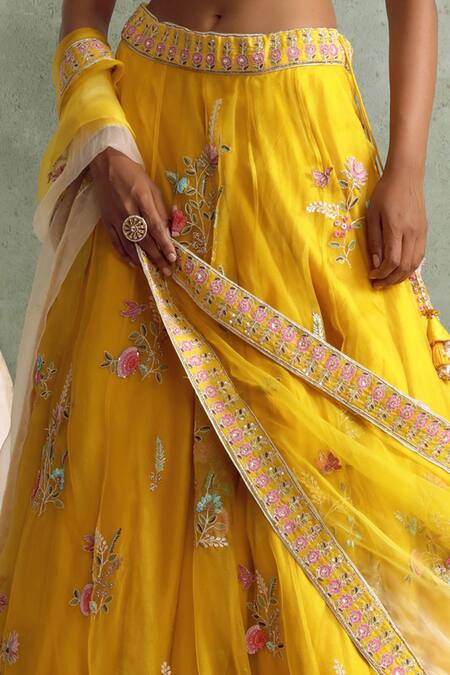 Priyanka Jain Yellow Organza, Chanderi V Neck Embroidered Lehenga Set at Aza Fashions Priyanka Jain_Yellow Organza, Chanderi V Neck Embroidered Lehenga Set _at_Aza_Fashions