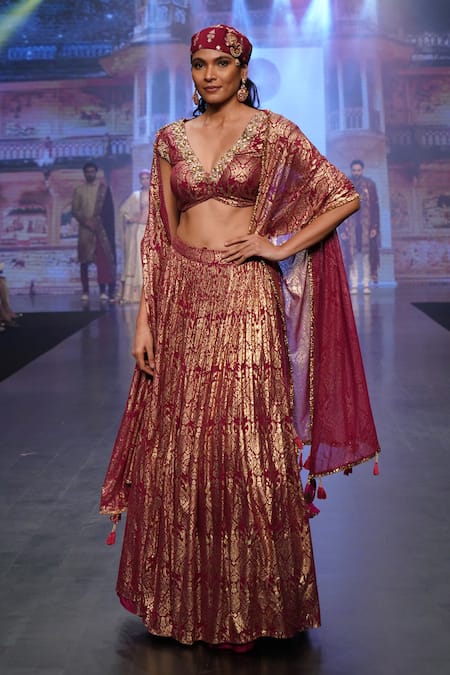 Shop_Soniya G_Maroon Pure Silk Blend Foil Print, Beads Embroidery V Neck Lehenga Set _Online_at_Aza_Fashions