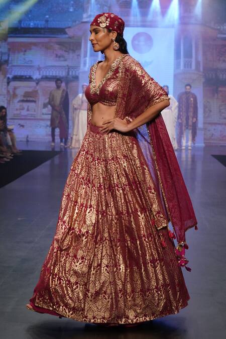 Soniya G_Maroon Pure Silk Blend Foil Print, Beads Embroidery V Neck Lehenga Set _at_Aza_Fashions