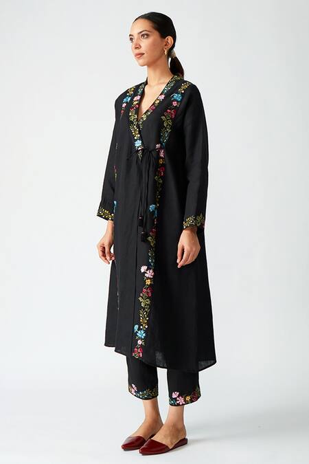 Payal Pratap_Black Linen Floral Motifs V Neck Triteleia Embroidered Kurta And Pant Set _Online_at_Aza_Fashions