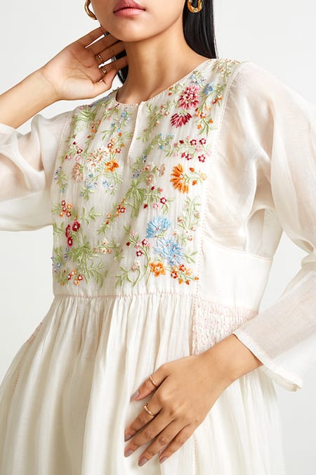 Shop_Payal Pratap_White Kurta Chanderi Pant Cotton Linen Embroidery Round And Set  _Online_at_Aza_Fashions