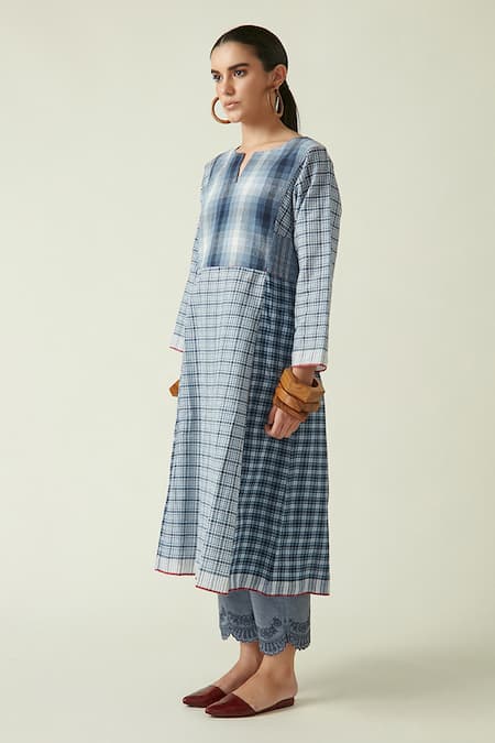 Payal Pratap_Blue Cotton Handloom Checkered Notched Carl Kurta And Pant Set _Online_at_Aza_Fashions