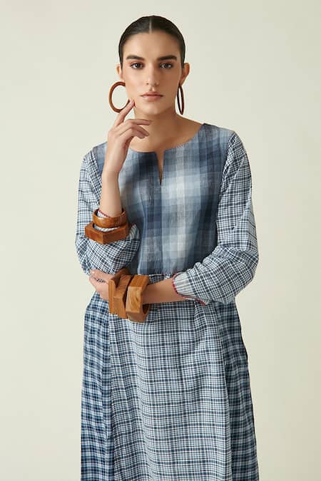 Buy_Payal Pratap_Blue Cotton Handloom Checkered Notched Carl Kurta And Pant Set _Online_at_Aza_Fashions