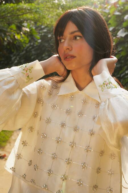 Ode To Odd_White Silk Organza Embroidery Round Neck Checkered Aari Hand Bib_at_Aza_Fashions