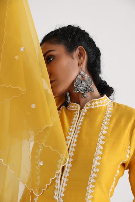 Buy_Smriti By Anju Agarwal_Yellow Chanderi, Taffeta, Bamboo, Organza Sequins, Embroidery Bandeau Kurta Set _Online_at_Aza_Fashions