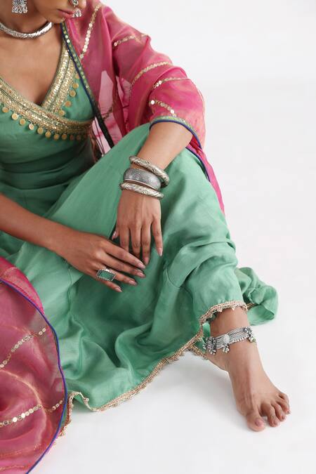 Smriti By Anju Agarwal_Green Silk, Taffeta, Bamboo, Tissue Embroidery, Sequins V-neck Anarkali Set _Online_at_Aza_Fashions