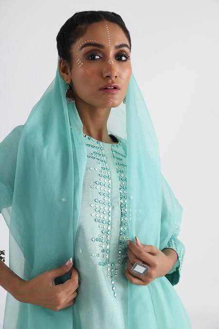 Shop_Smriti By Anju Agarwal_Green Silk, Organza, Bamboo Mirrors Round Neck Nadine Embroidered Kurta Set _Online_at_Aza_Fashions