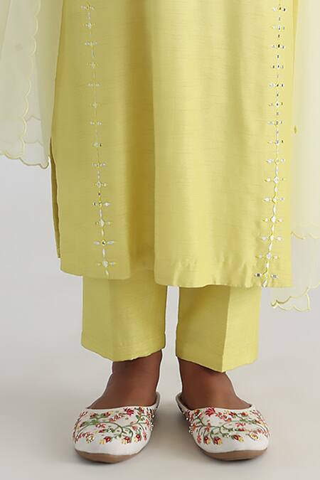 Smriti By Anju Agarwal_Yellow Bamboo, Silk, Organza Mirrors Round Neck Embroidered Kurta Set _Online_at_Aza_Fashions