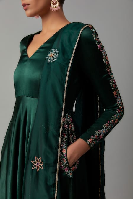 The Aarya Green Maheshwari, Silk, Cotton Embroidery Round Neck Anarkali Set Online at Aza Fashions The Aarya_Green Maheshwari, Silk, Cotton Embroidery Round Neck Anarkali Set _Online_at_Aza_Fashions